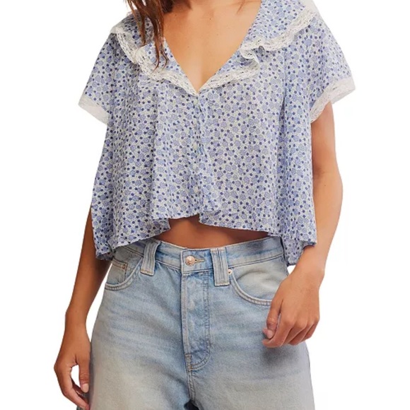Truly Yours Free People Blue Flutter Sleeve Crop Blouse - Picture 1 of 5